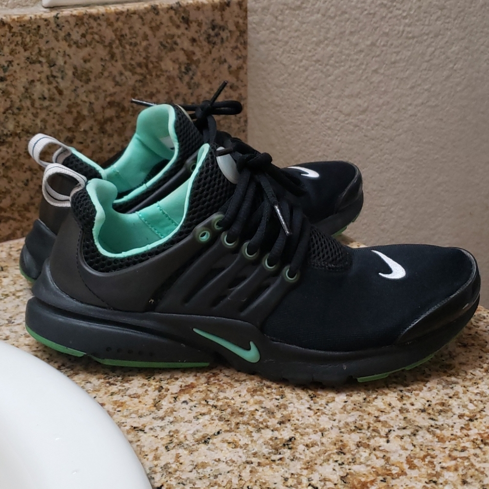 Nike Prestos